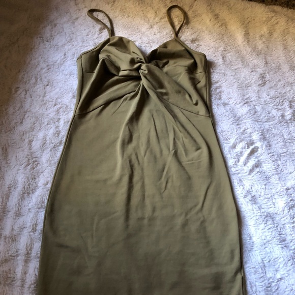 Detailed Green Dress By Forever21 - Picture 1 of 2
